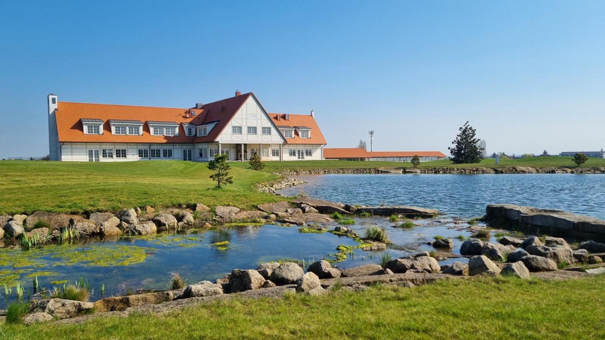 Apartments By Prague City Golf Ngoại thất bức ảnh